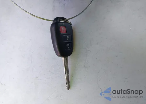 2017 Toyota Tacoma Sr5 V6 z USA, uszkodzony, nr VIN 3TMCZ5AN3HM085600